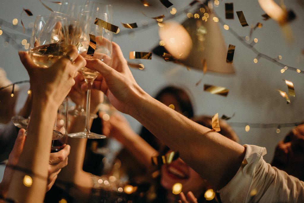 Party Regelaar team presenteert professionele catering op locatie en partyverhuur diensten voor evenementen