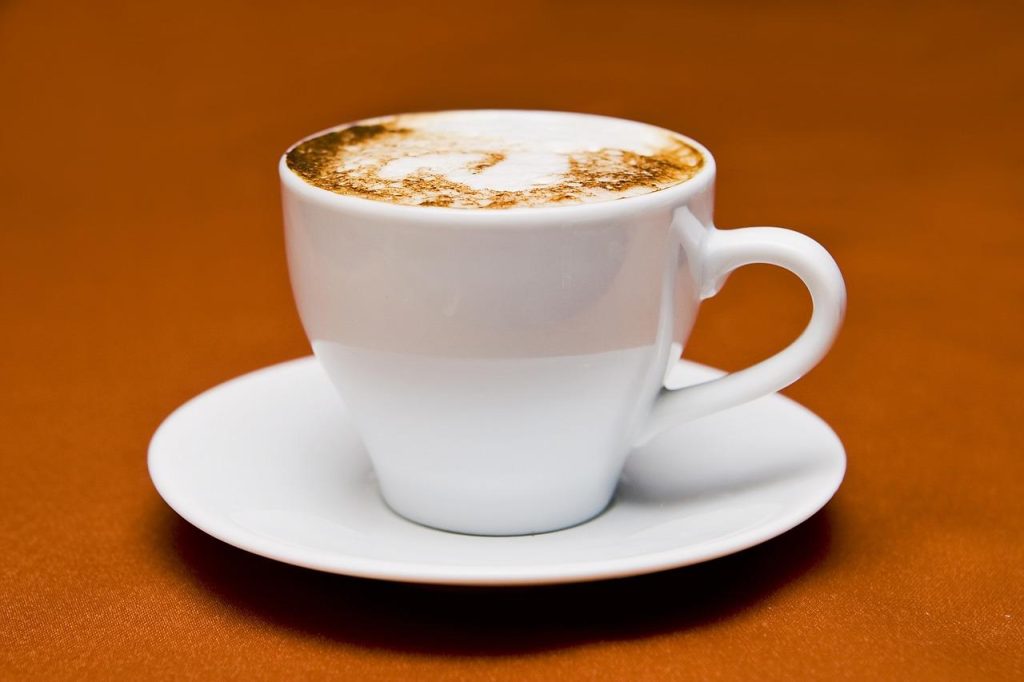 Stap-voor-stap handleiding voor het kiezen van de juiste koffiemachine voor evenementen en bijeenkomsten